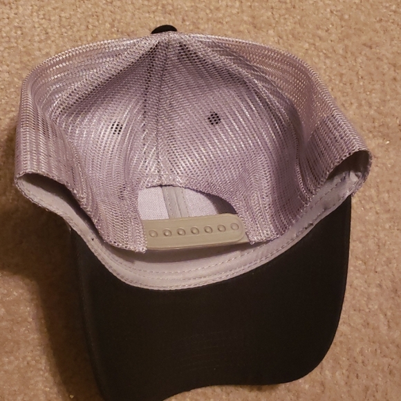 Hat - Picture 3 of 4